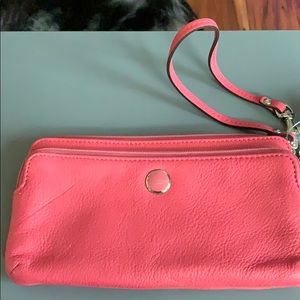 NWT, Coach leather wristlet in rose